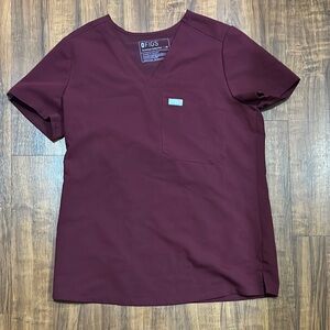 Women's Burgundy figs scrub top